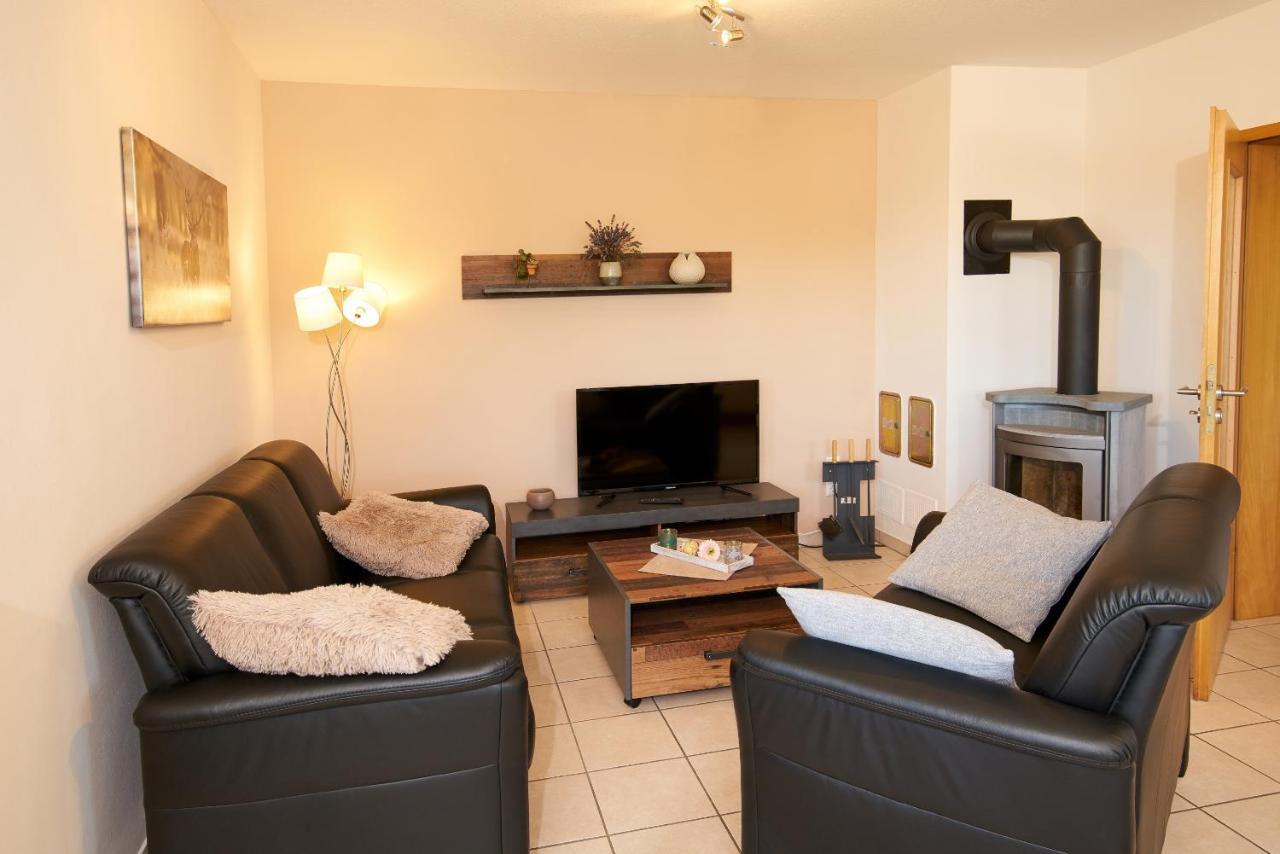Ferienwohnung Panorama-Blick Ulmen Exterior photo